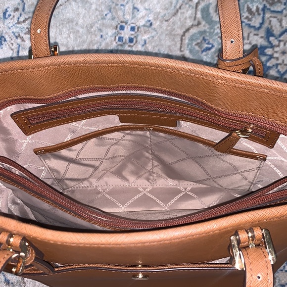 Michael Kors Mini Tote π - Picture 7 of 8